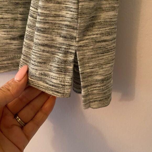 Kuhl Women's size Large Gray Heathered Short Sleeve Shirt Active Gorpcore - Picture 5 of 10